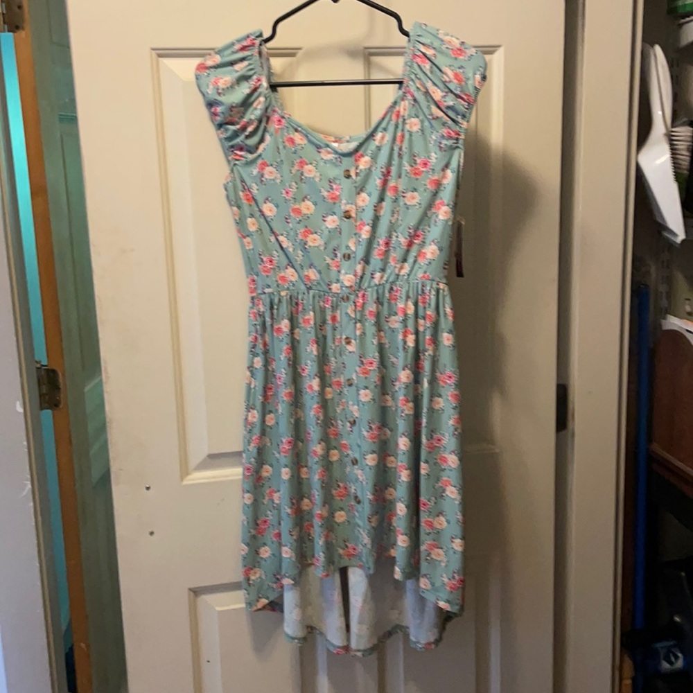 Floral dress with tags